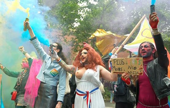 Drag-Queens Unleash Their Power Against Far-Right Extremism: No More Scapegoats!