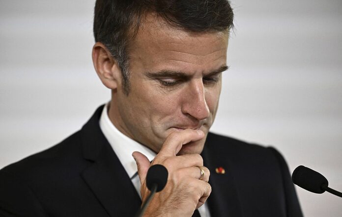 Macron convoque le gouvernement lundi pour un débriefing post-législatives