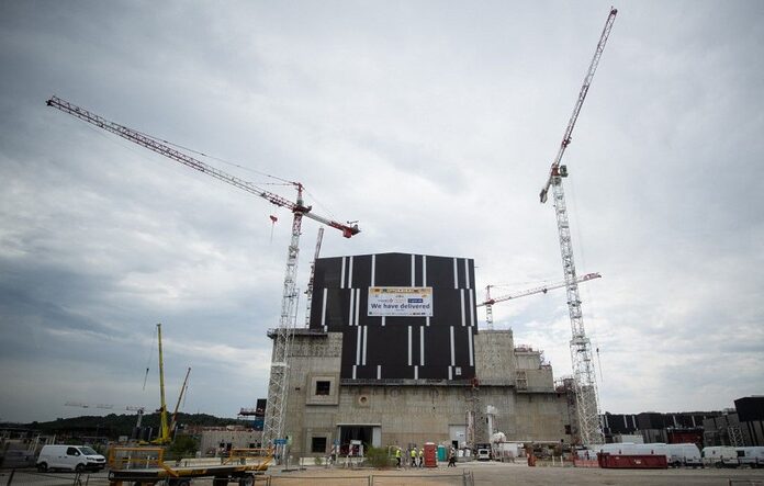 Nouveaux Défis Financiers et Retards pour le Projet Iter