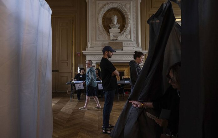 Participation historique des Français aux législatives 2024