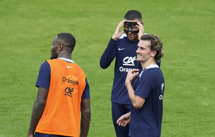 Euro 2024 : Mbappé et Griezmann attendus au tournant selon Rabiot