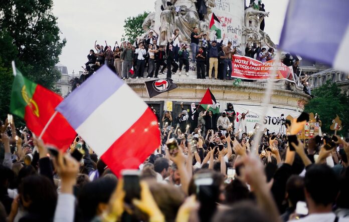 Victoire de la gauche : les réactions de la presse étrangère