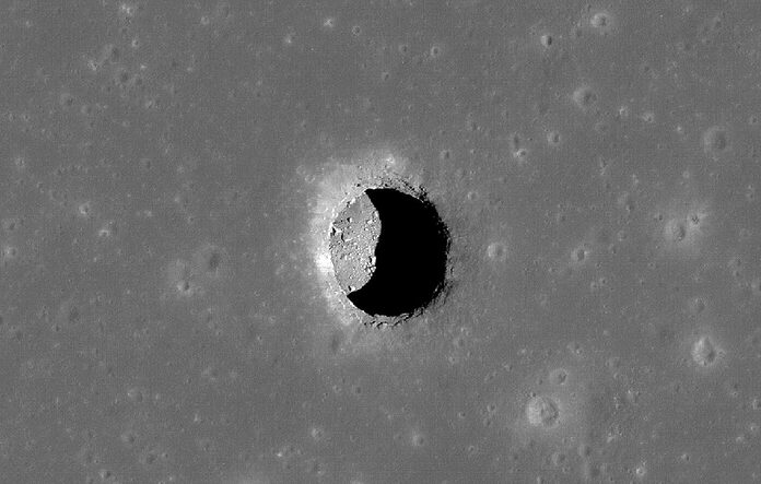 Une immense grotte découverte sous la surface lunaire