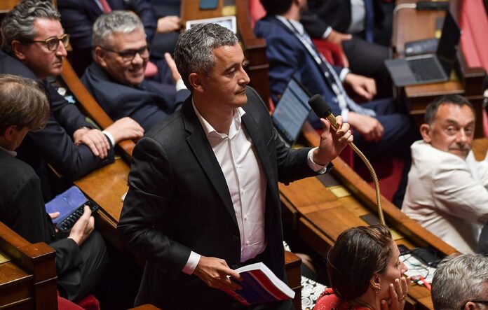 Darmanin veut aider le PS à se détacher de LFI