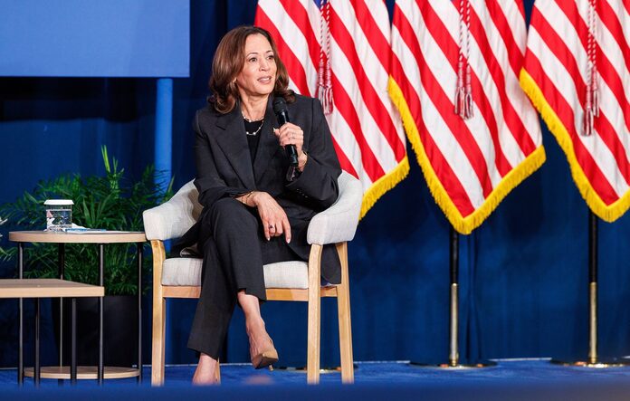 Kamala Harris: De l’ombre à la lumière politique