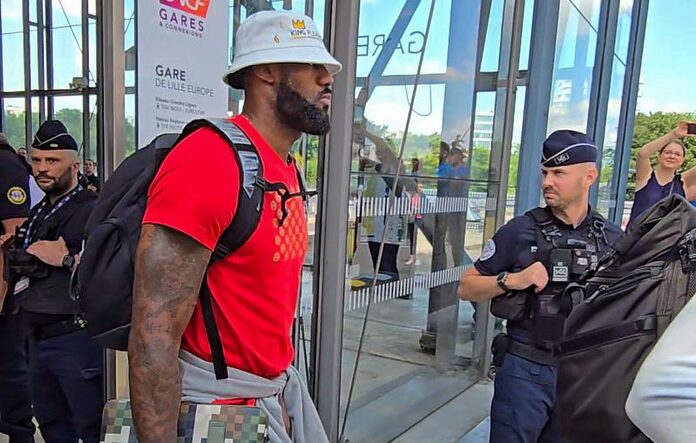 L’équipe NBA américaine arrive discrètement à Lille