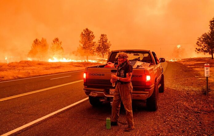 Des milliers d’évacués en Californie face à un incendie géant