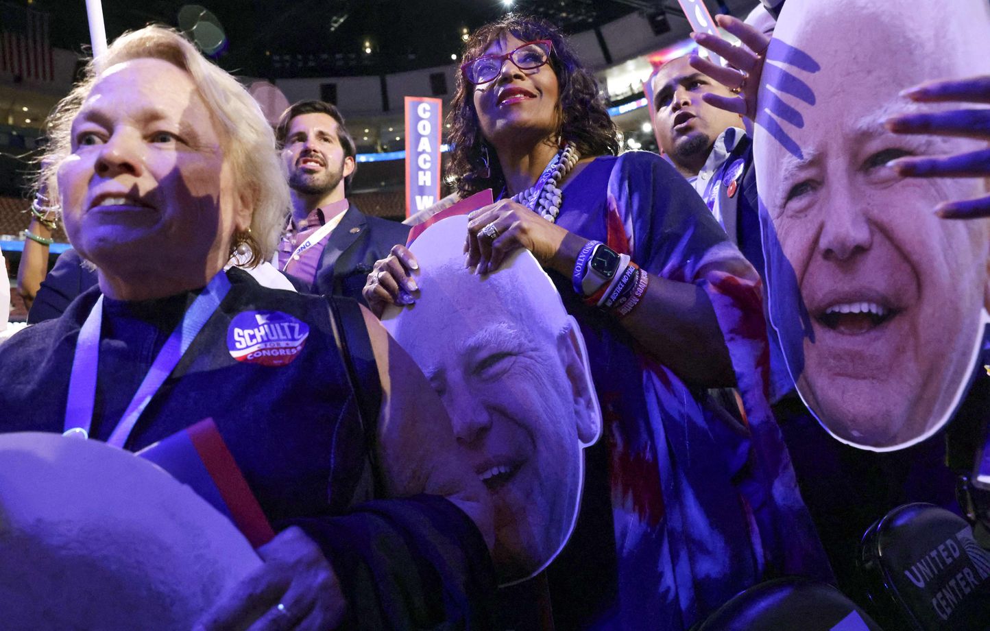 Tim Walz, colistier de Kamala Harris, galvanise Chicago