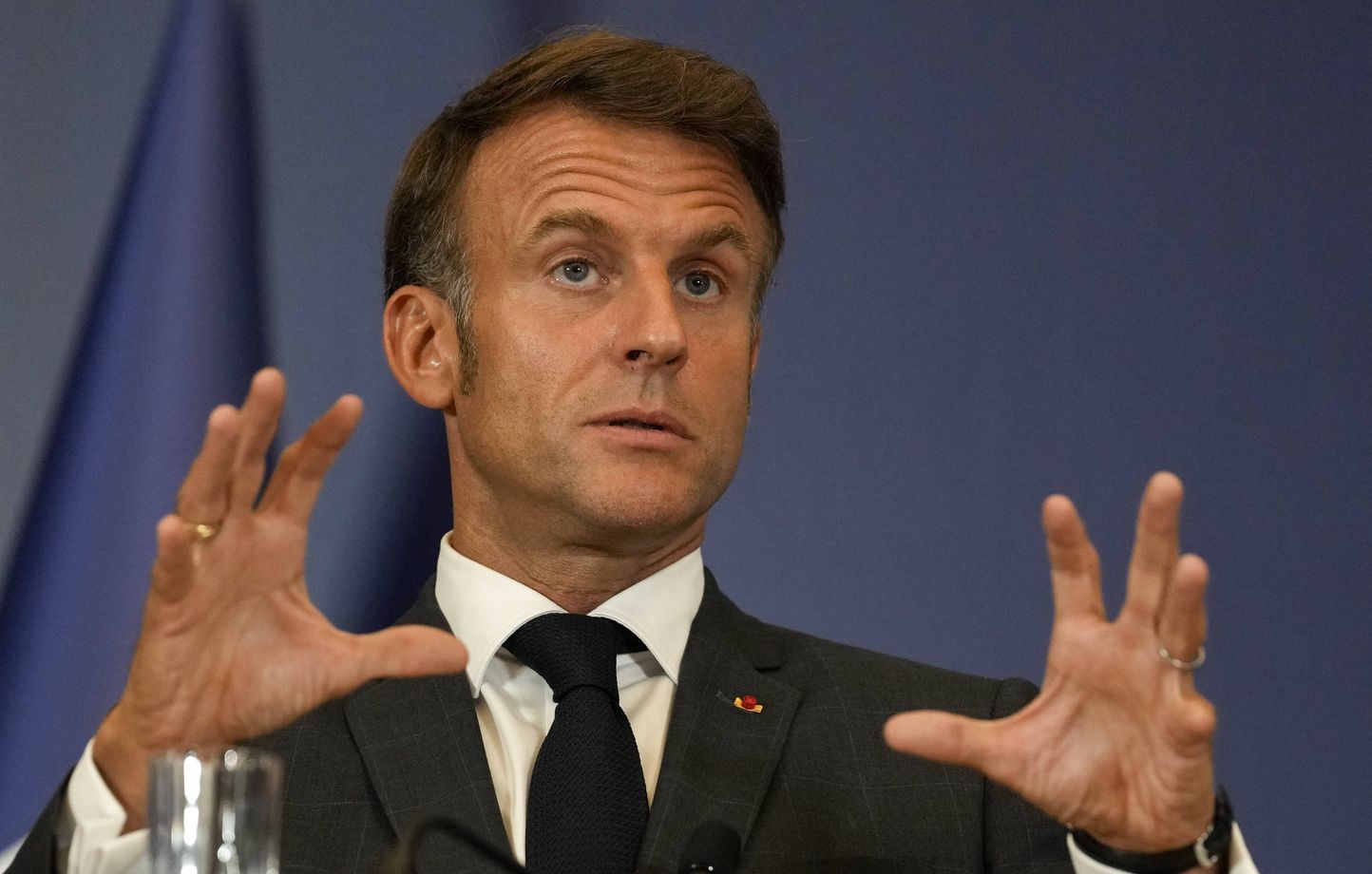 Emmanuel Macron cherche activement le futur Premier ministre