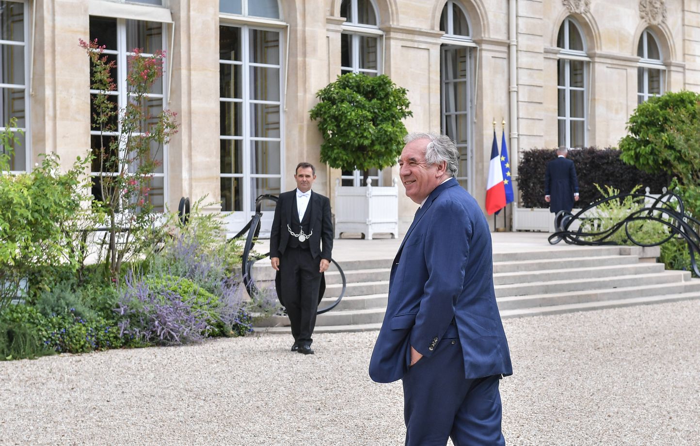 Crise au Gouvernement Barnier : Le MoDem s’oppose à LR