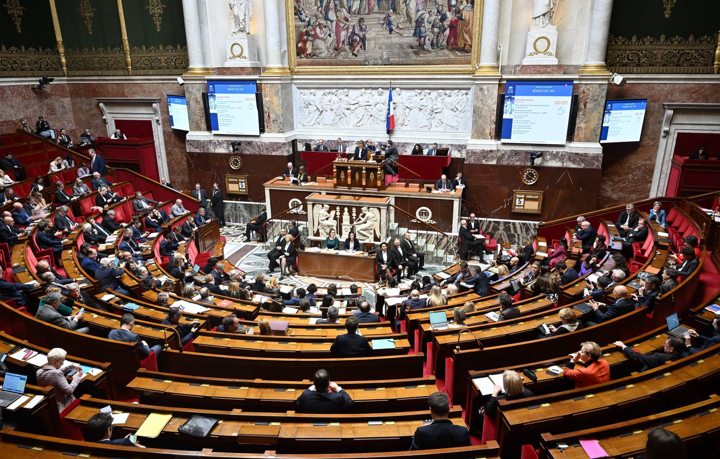 Assemblée dissoute : 28 millions d’euros envolés