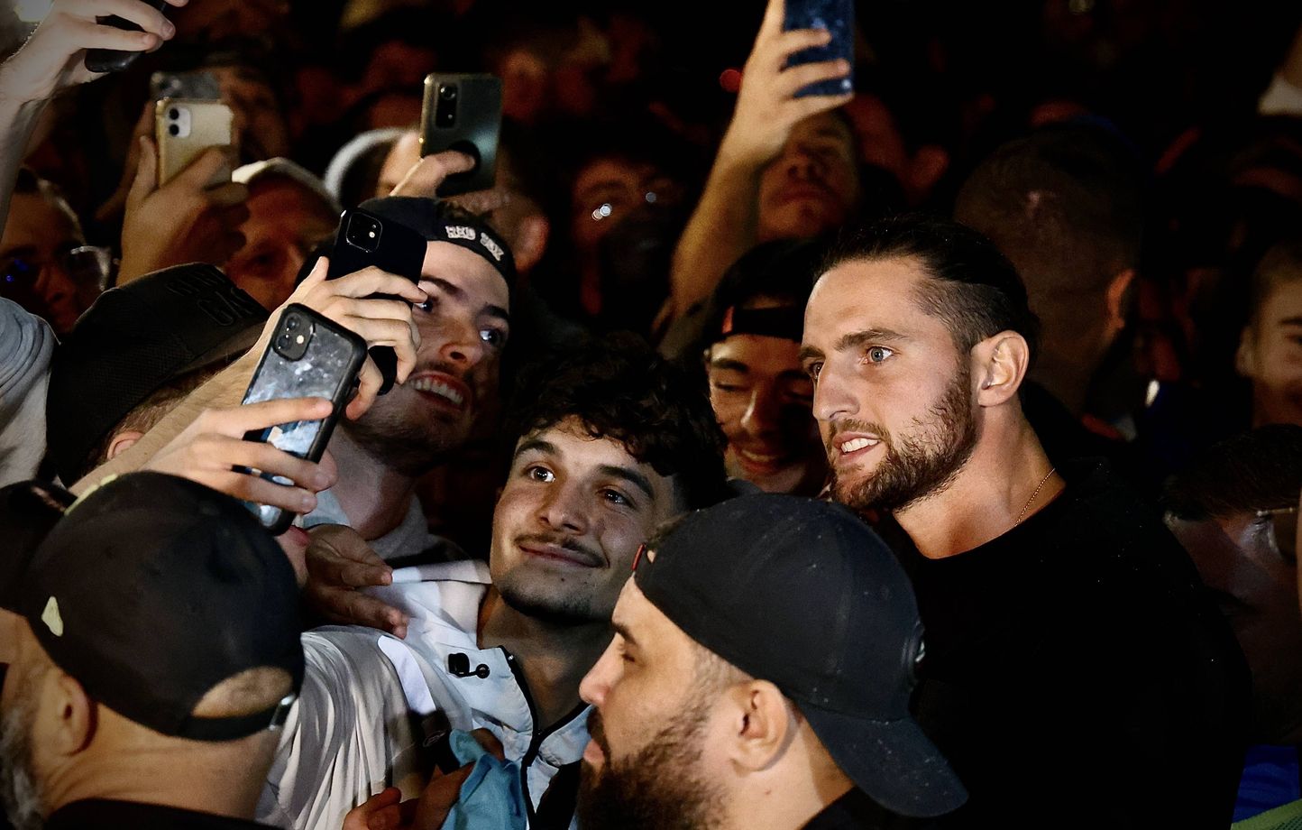 Supporters de l’OM: Triomphe ou Ridicule avec l’Arrivée de Rabiot?