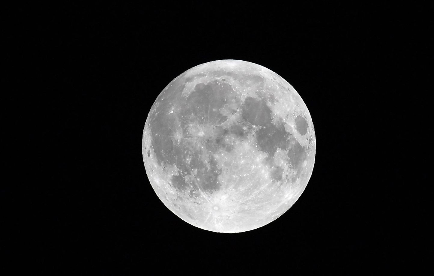 La Terre aura deux lunes pendant deux mois