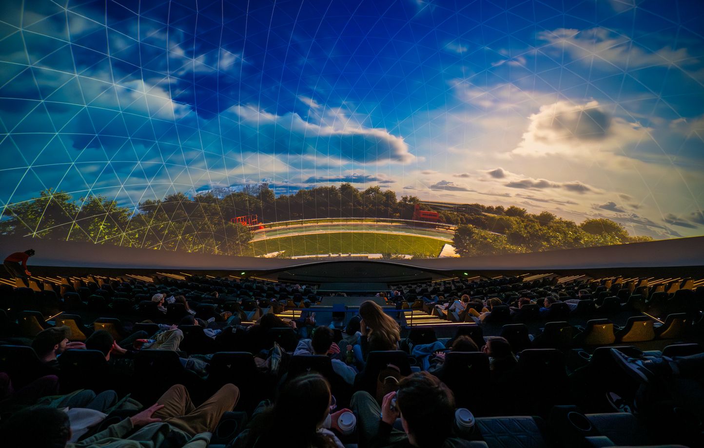 La Géode : Une renaissance spectaculaire au cœur de Paris