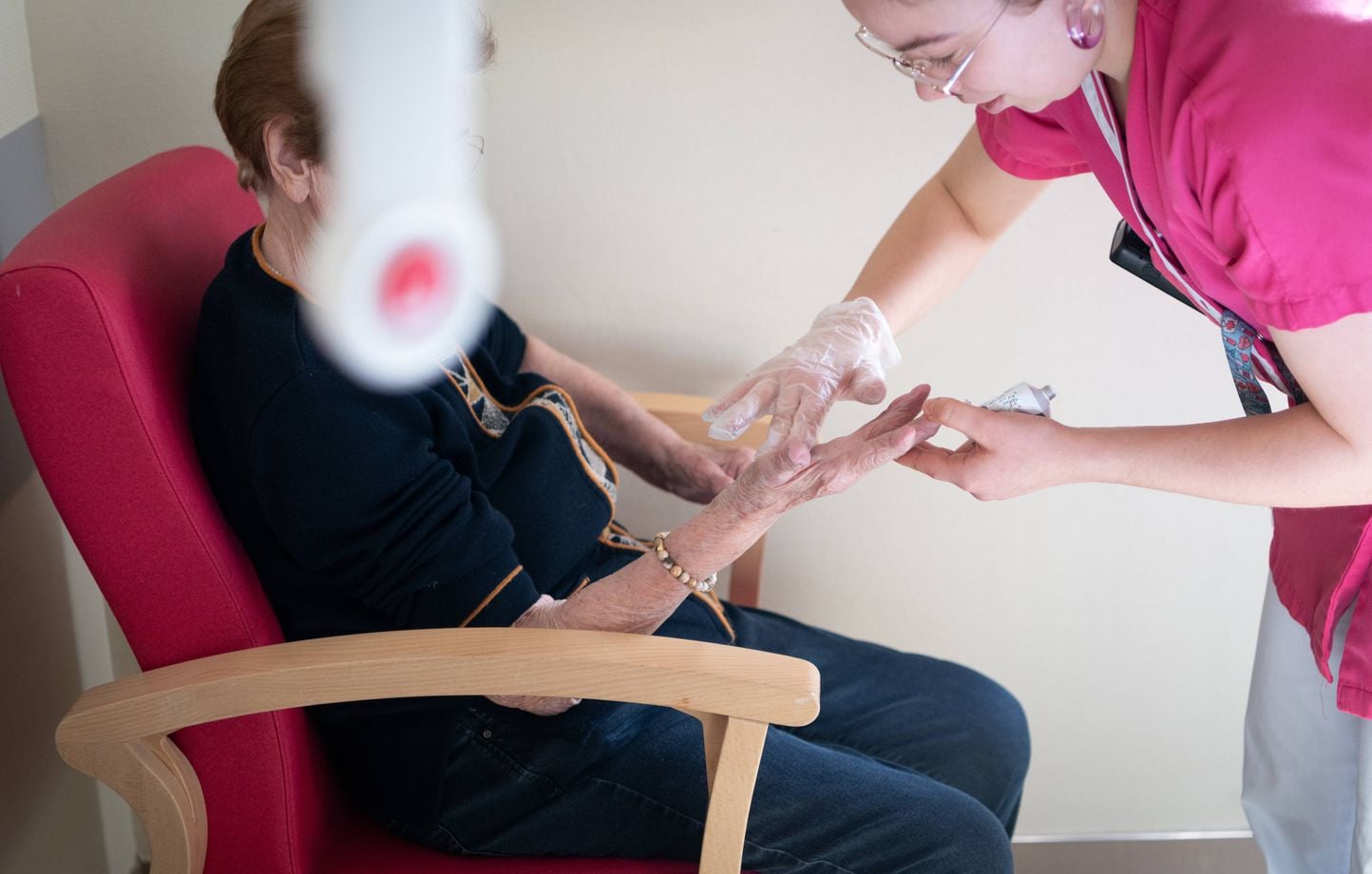 Aides à domicile : 63 € de plus dès juin dans l’associatif
