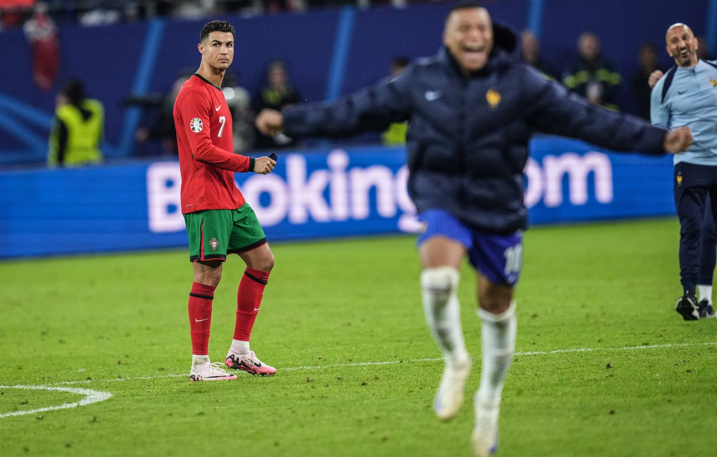 Cristiano Ronaldo conseille Mbappé sur sa position idéale