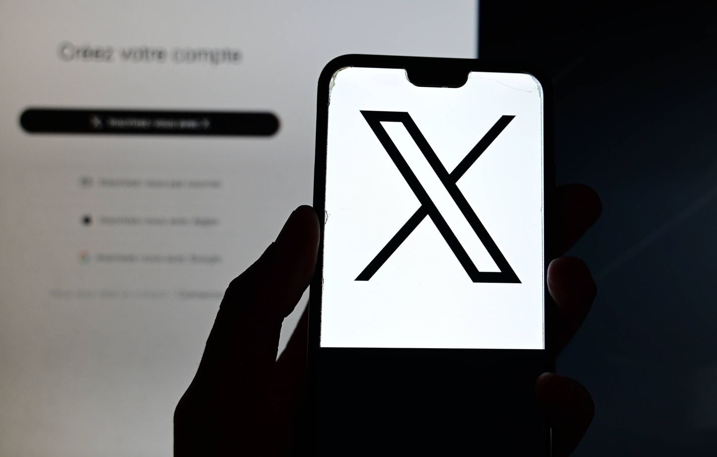 X durcit ses règles : 50 tweets par jour sans payer