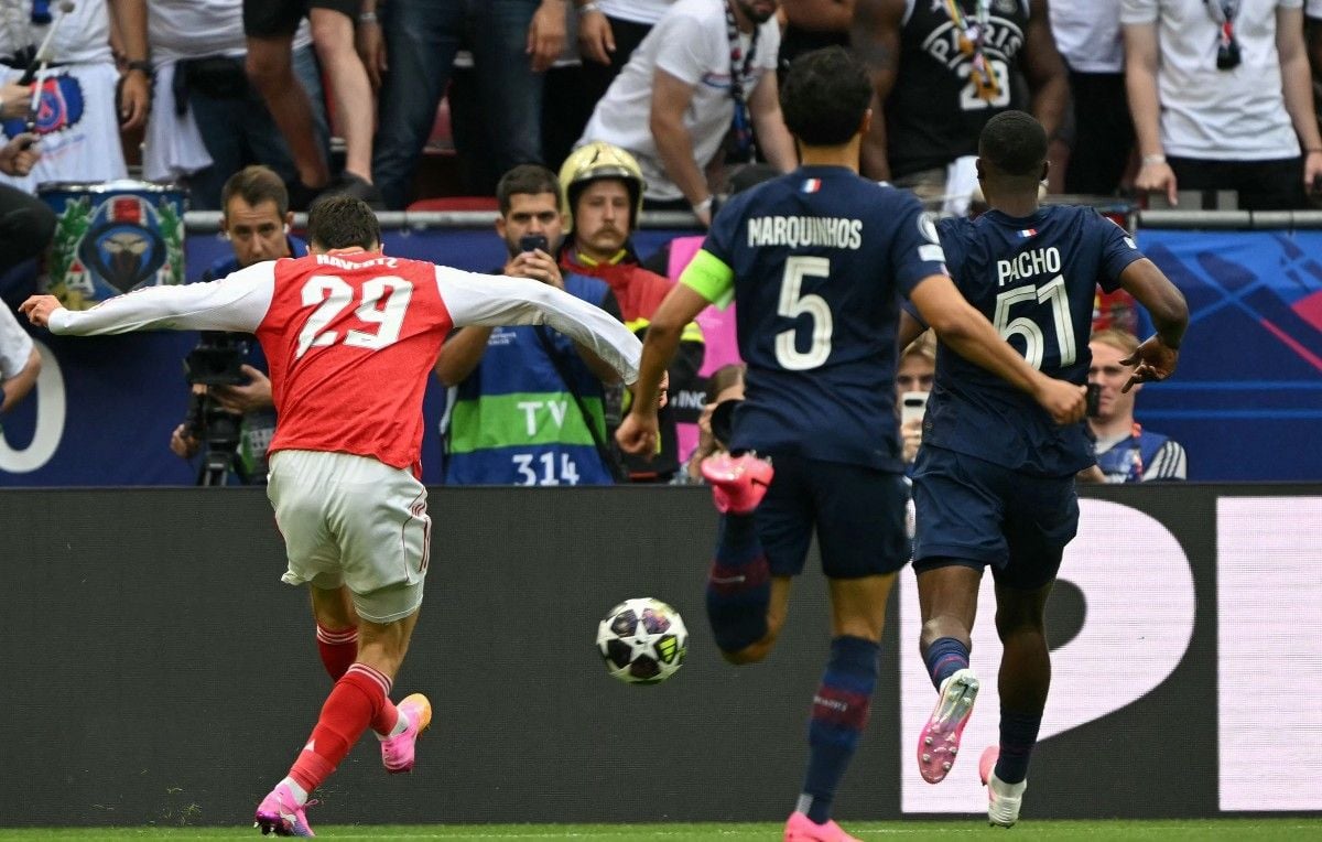 PSG-Arsenal : le but d’Havertz après la main de Trossard