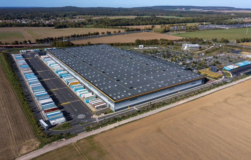 Amazon et logistique : pourquoi la France cartonne