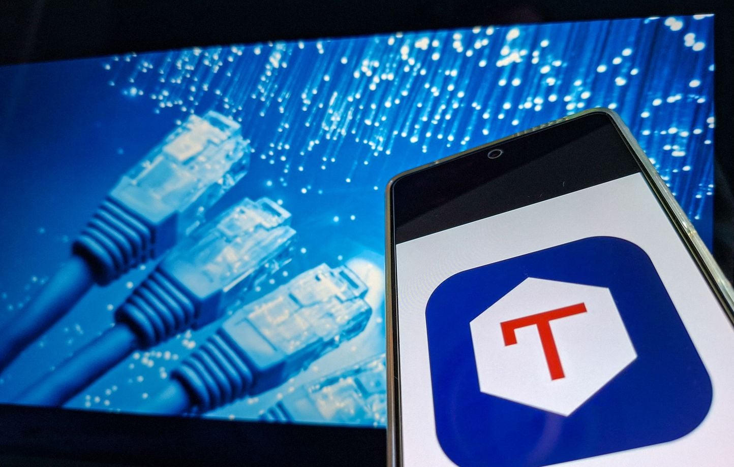 Tchap piraté : 643 000 messages d’agents publics exposés