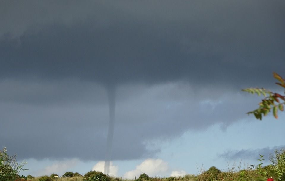 Tornade en Illinois : un homme sauvé, la vidéo choc