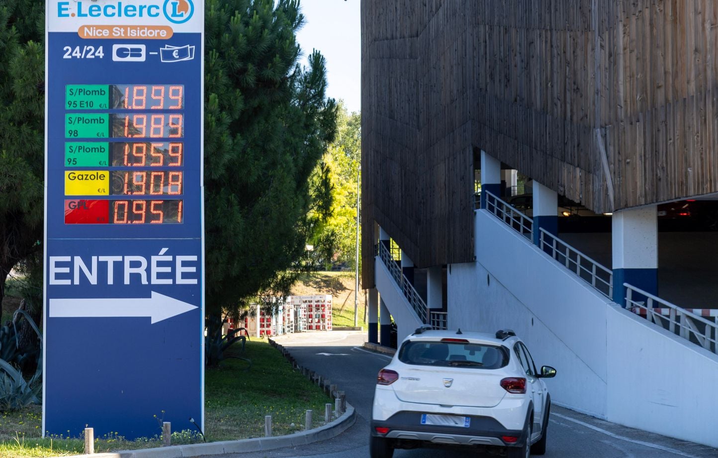 Prix du gazole sous 2 euros : baisse durable ?