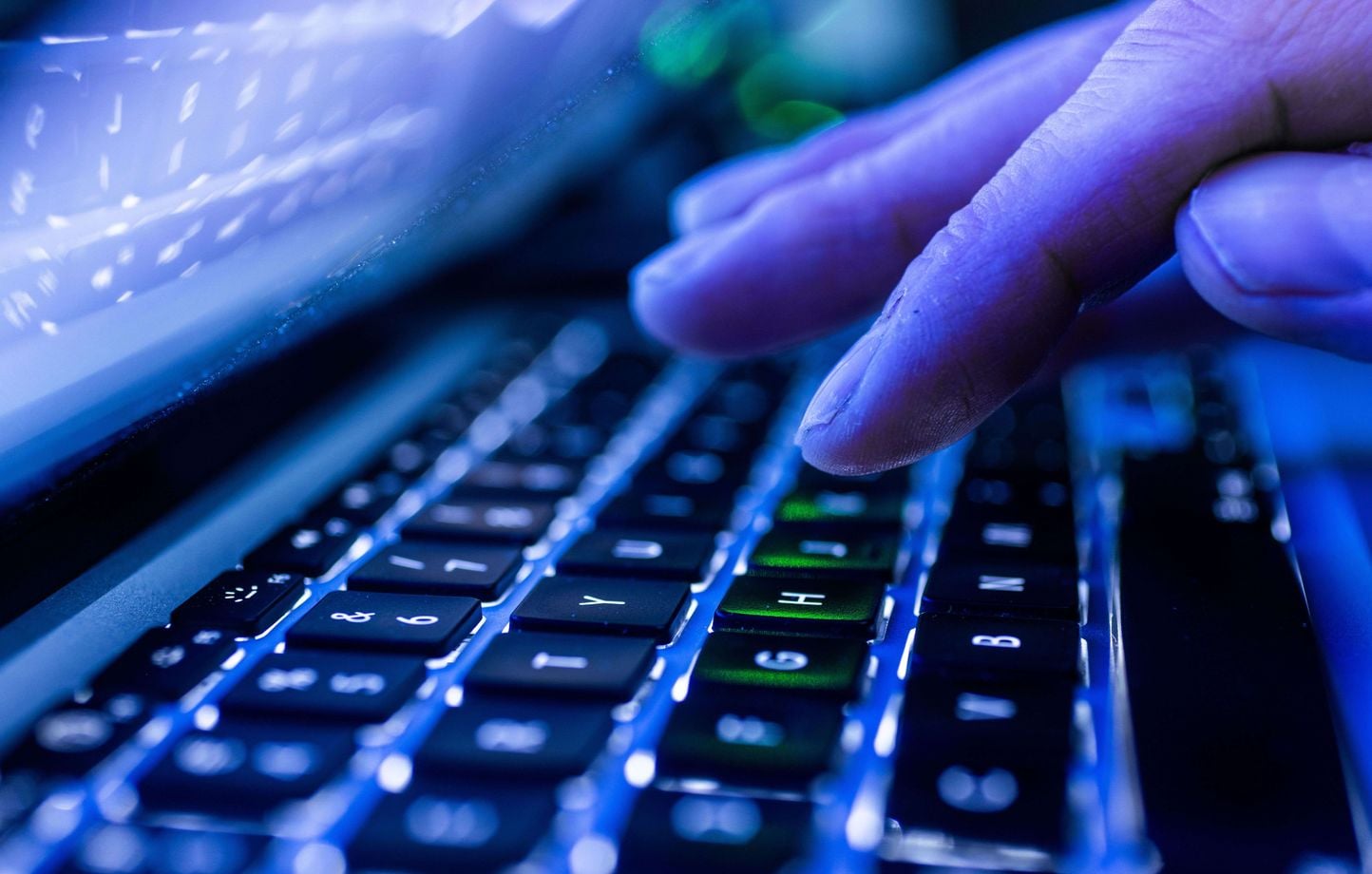 6a3180ceca474.jpg Vol massif de données : deux hackers Dumpsec mis en examen