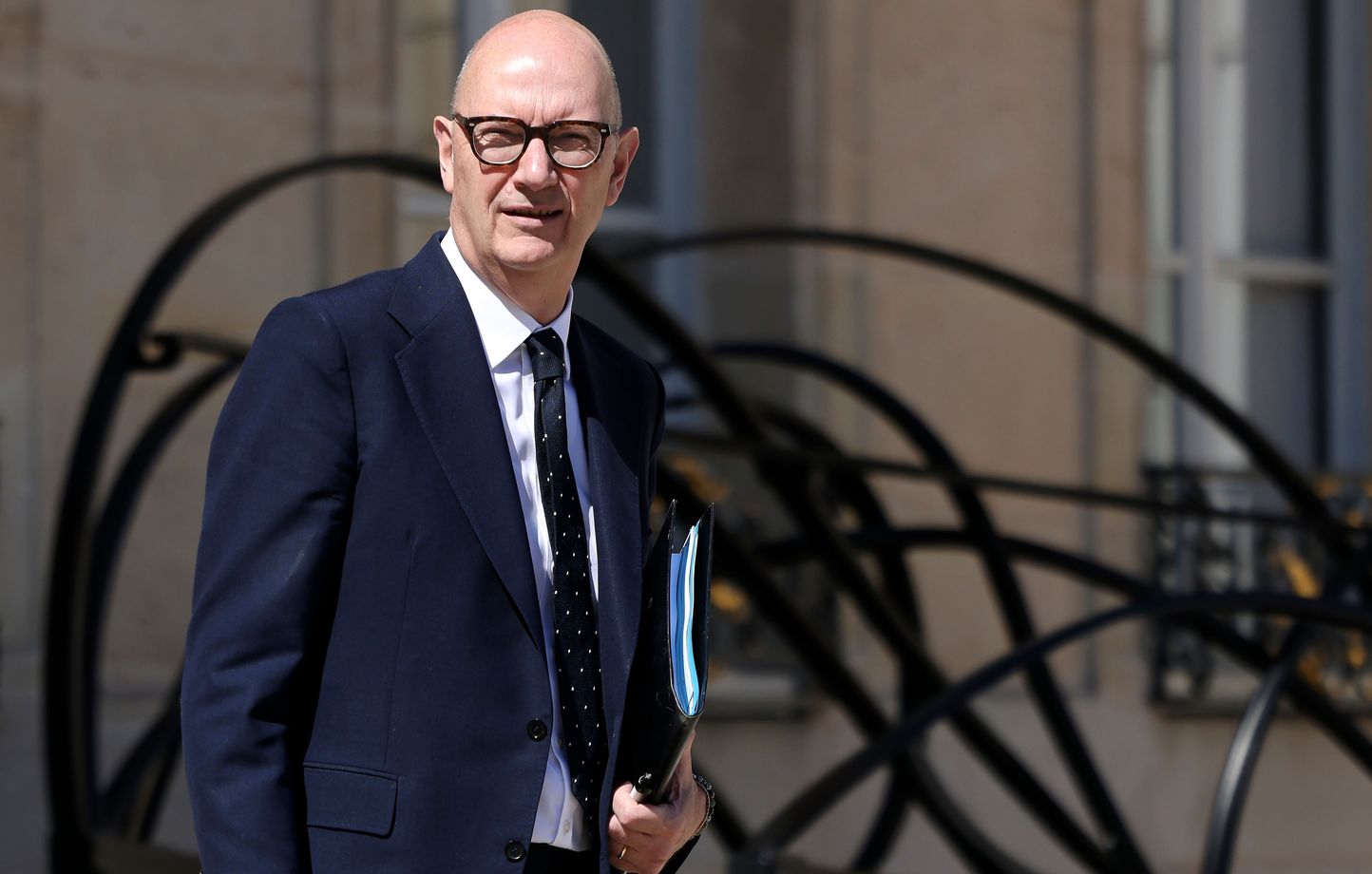 Impôts des riches : Lescure refuse de taxer plus