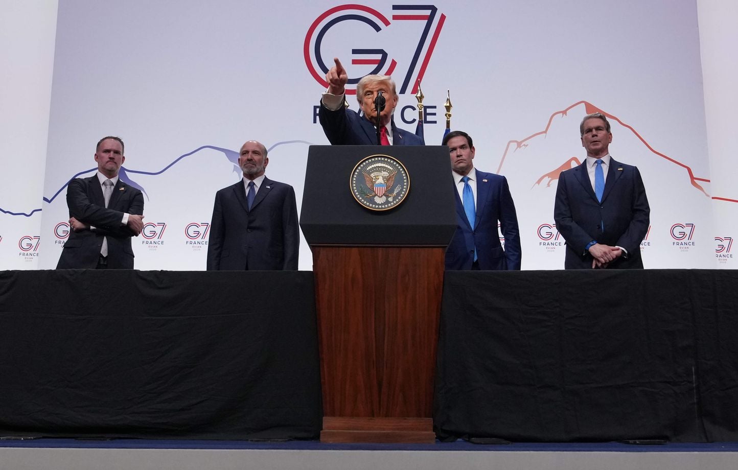 Missiles en Ukraine : le virage surprise de Trump au G7