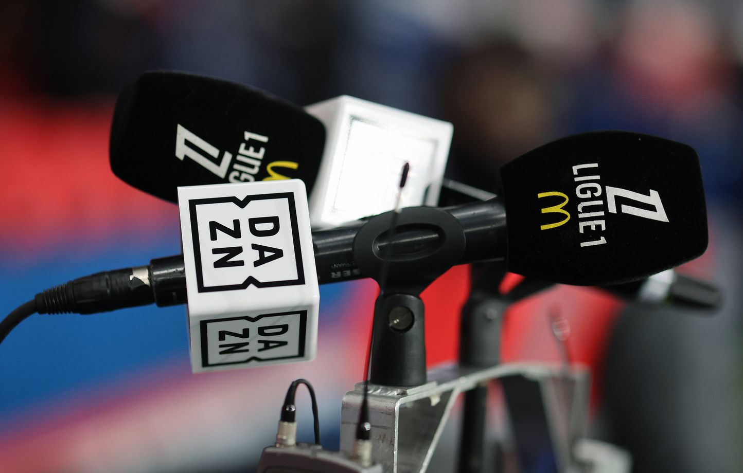 DAZN bloque 35M€ de paiements aux clubs de Ligue 1