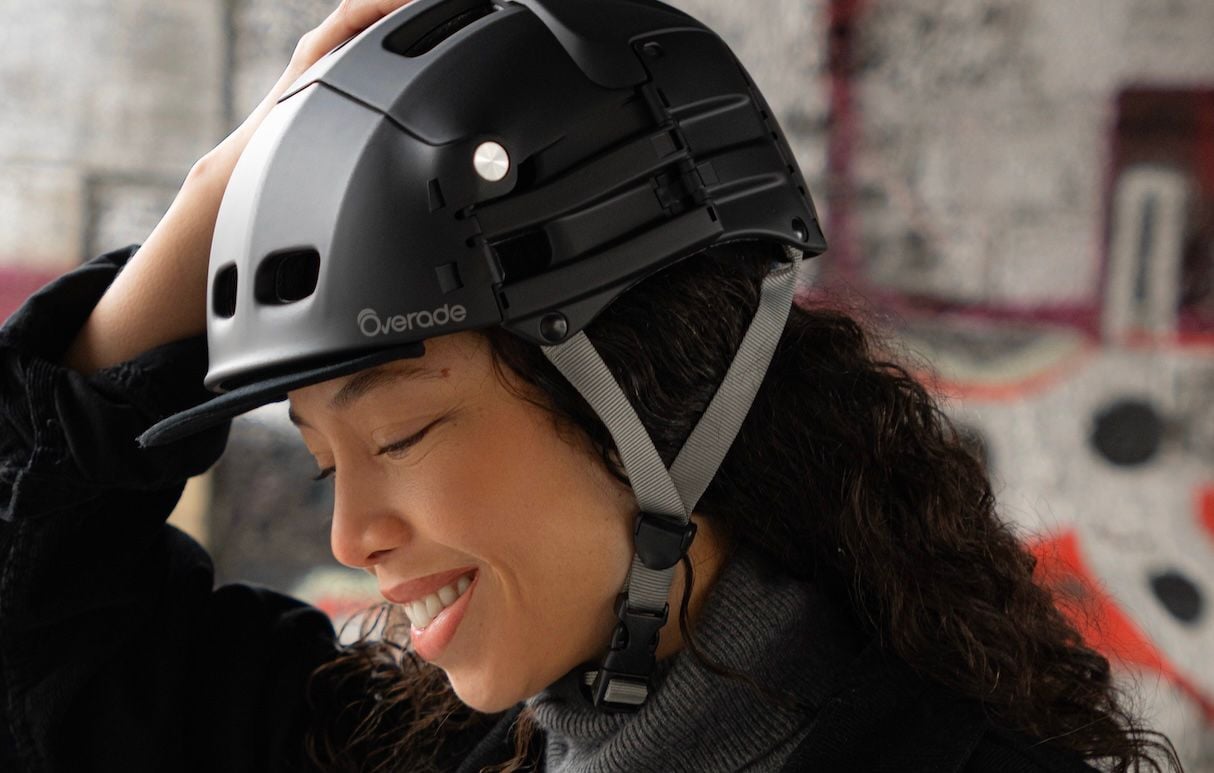 Overade : le casque vélo pliable Plixi cartonne à VivaTech