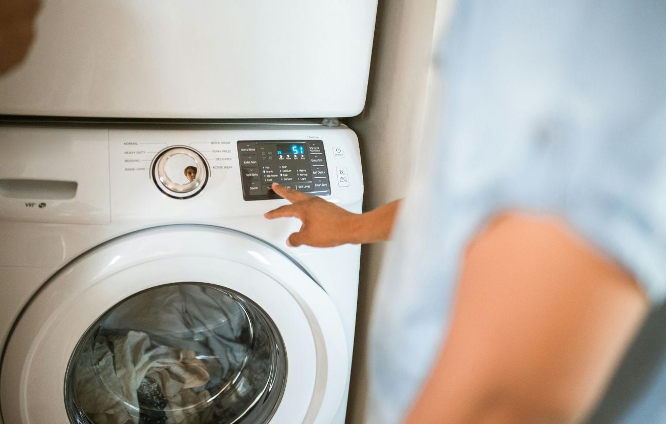 Machine à laver : pourquoi le temps affiché est faux