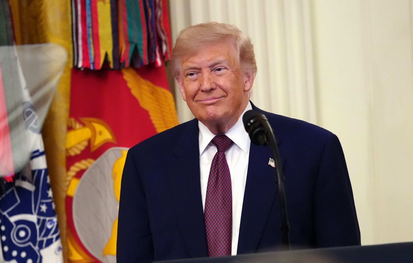 Trump veut rebaptiser l’ICE en NICE pour piéger les médias