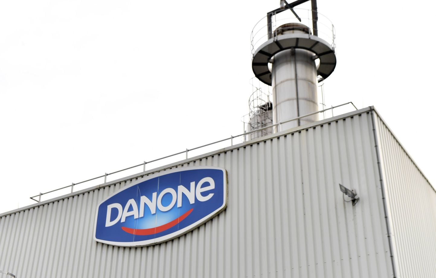 Danone mise 1 milliard sur le laitier australien