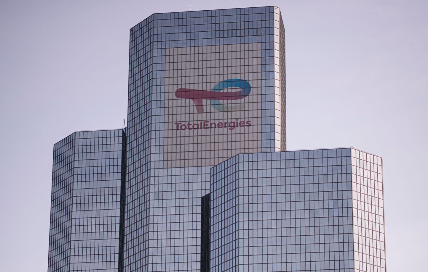TotalEnergies sommé d’intégrer le CO2 de ses clients