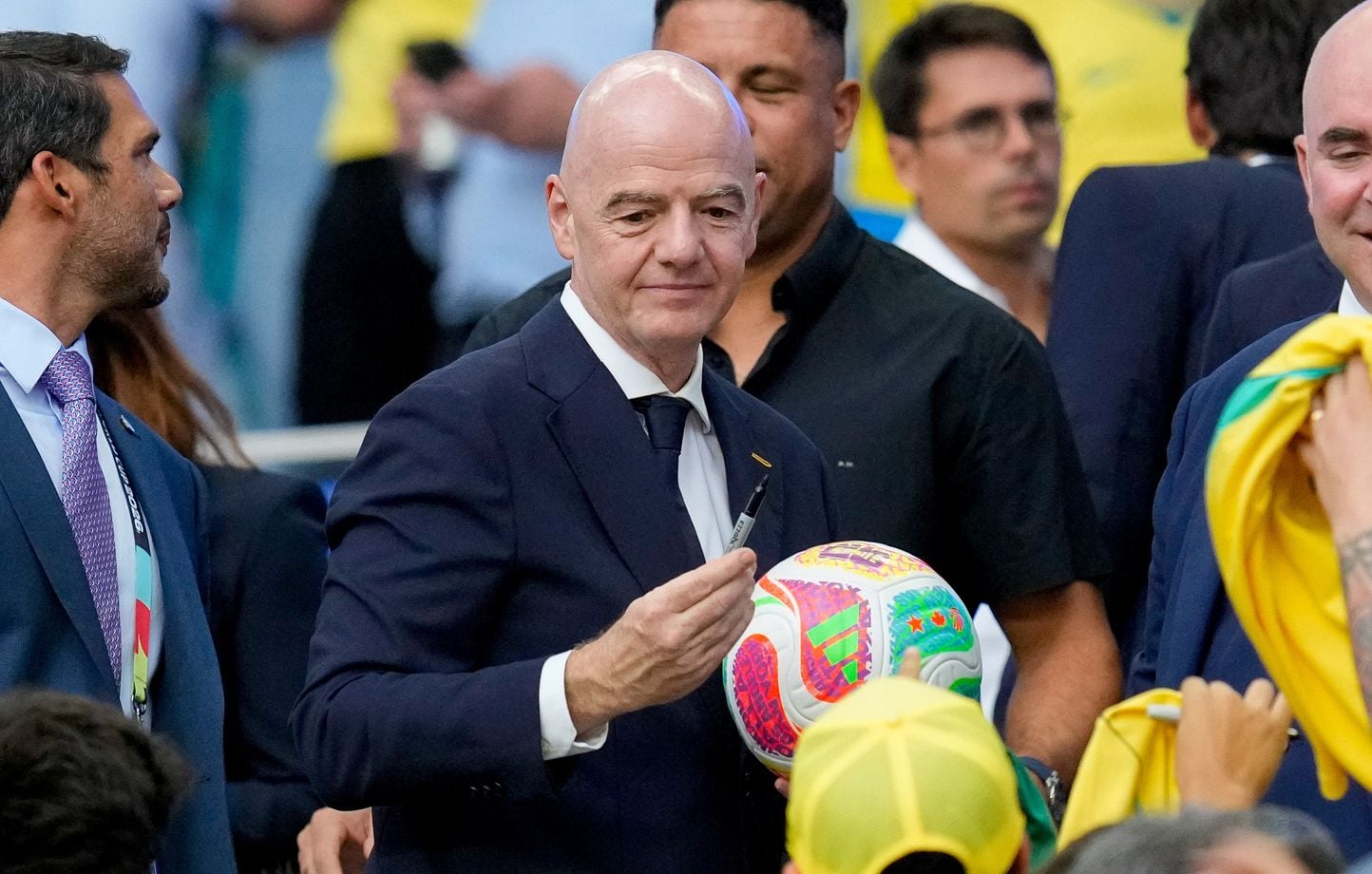 Jet de la Fifa : le bilan carbone de 78 personnes