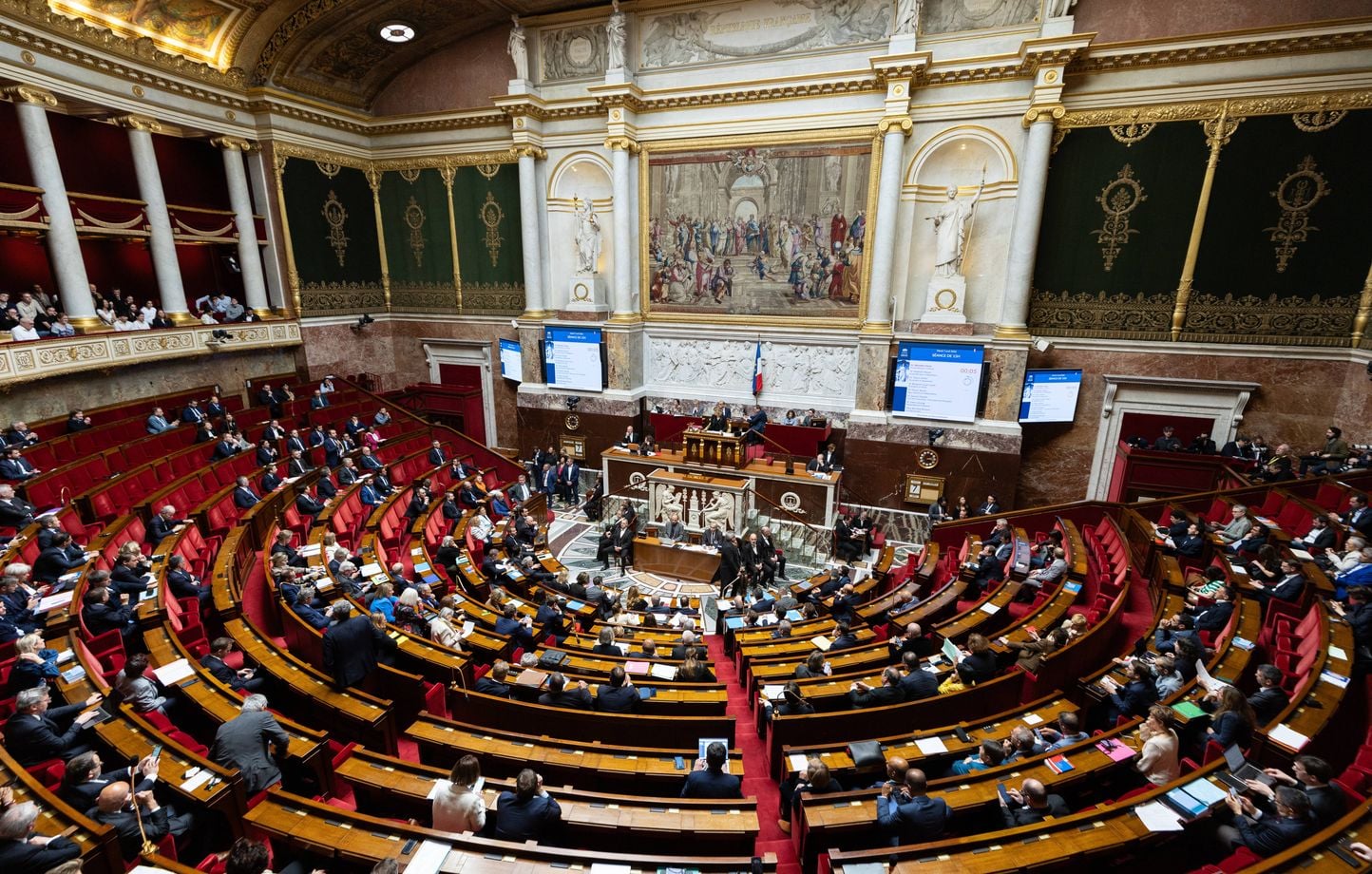 Ovnis à l’Assemblée nationale : les députés enquêtent