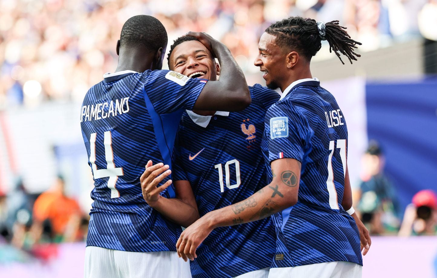Mondial 2026 : les Bleus en 8es, Bétharram ferme