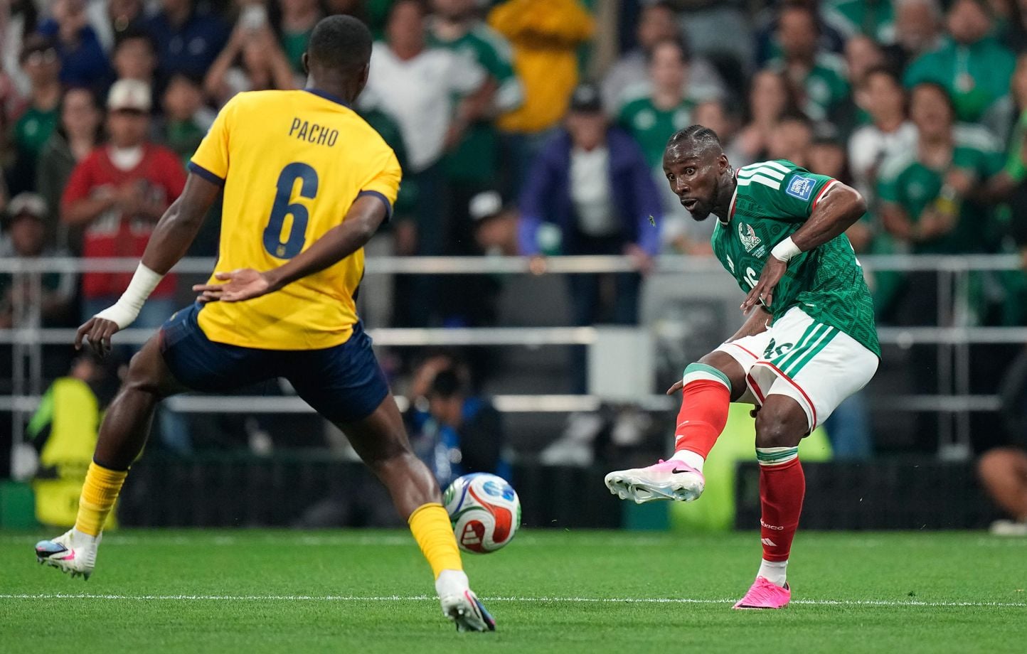 Mondial 2026 : les Bleus filent, Pacho éliminé