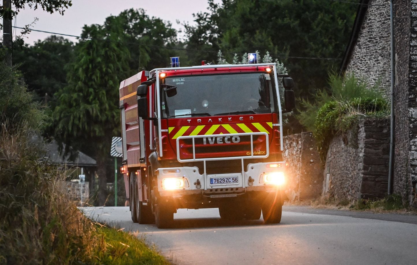 Incendies en France, Kiev attaquée, Mondial sous tension