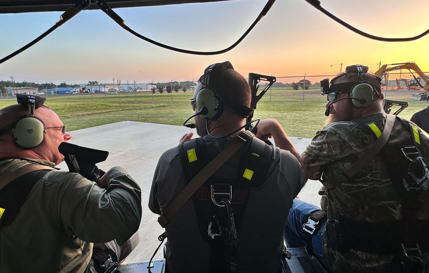 Texas : des sangliers chassés en hélico au fusil d’assaut