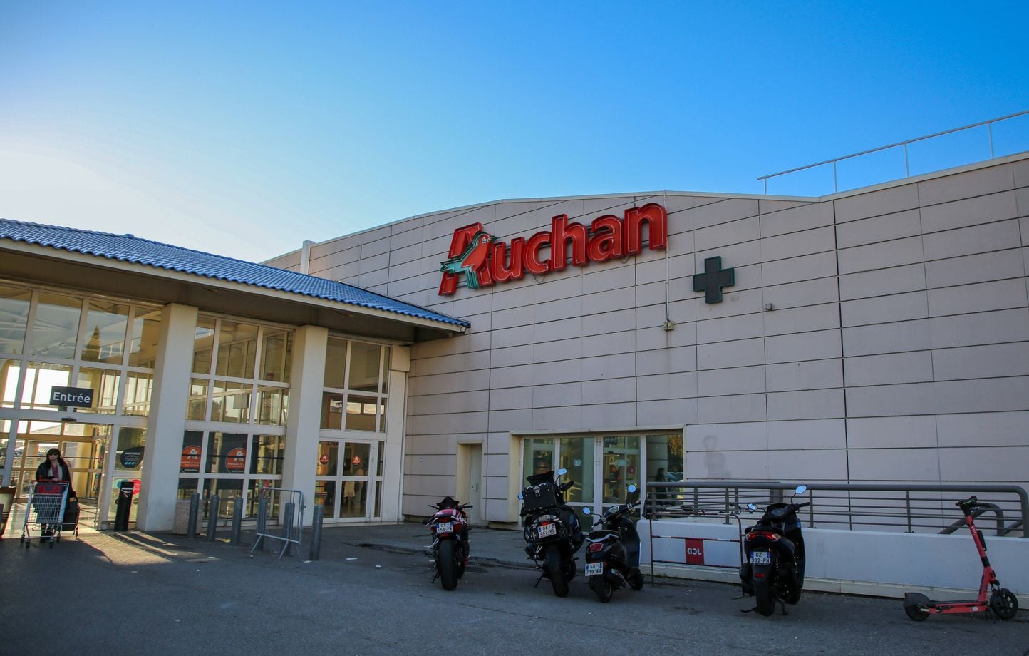 Auchan : 167 magasins passent chez Intermarché et Netto