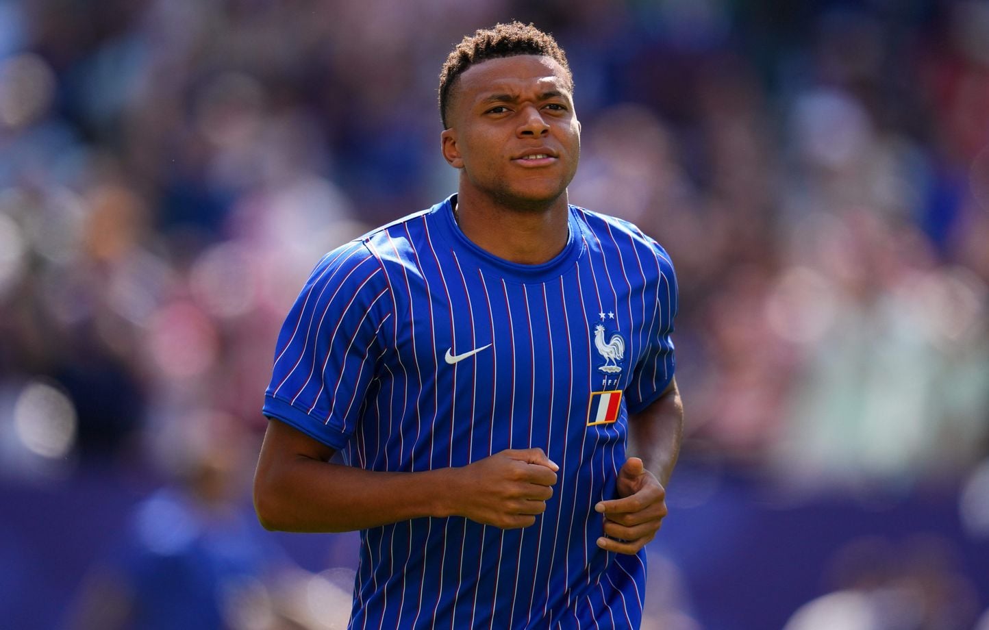 Mbappé répond aux insultes racistes d’une sénatrice