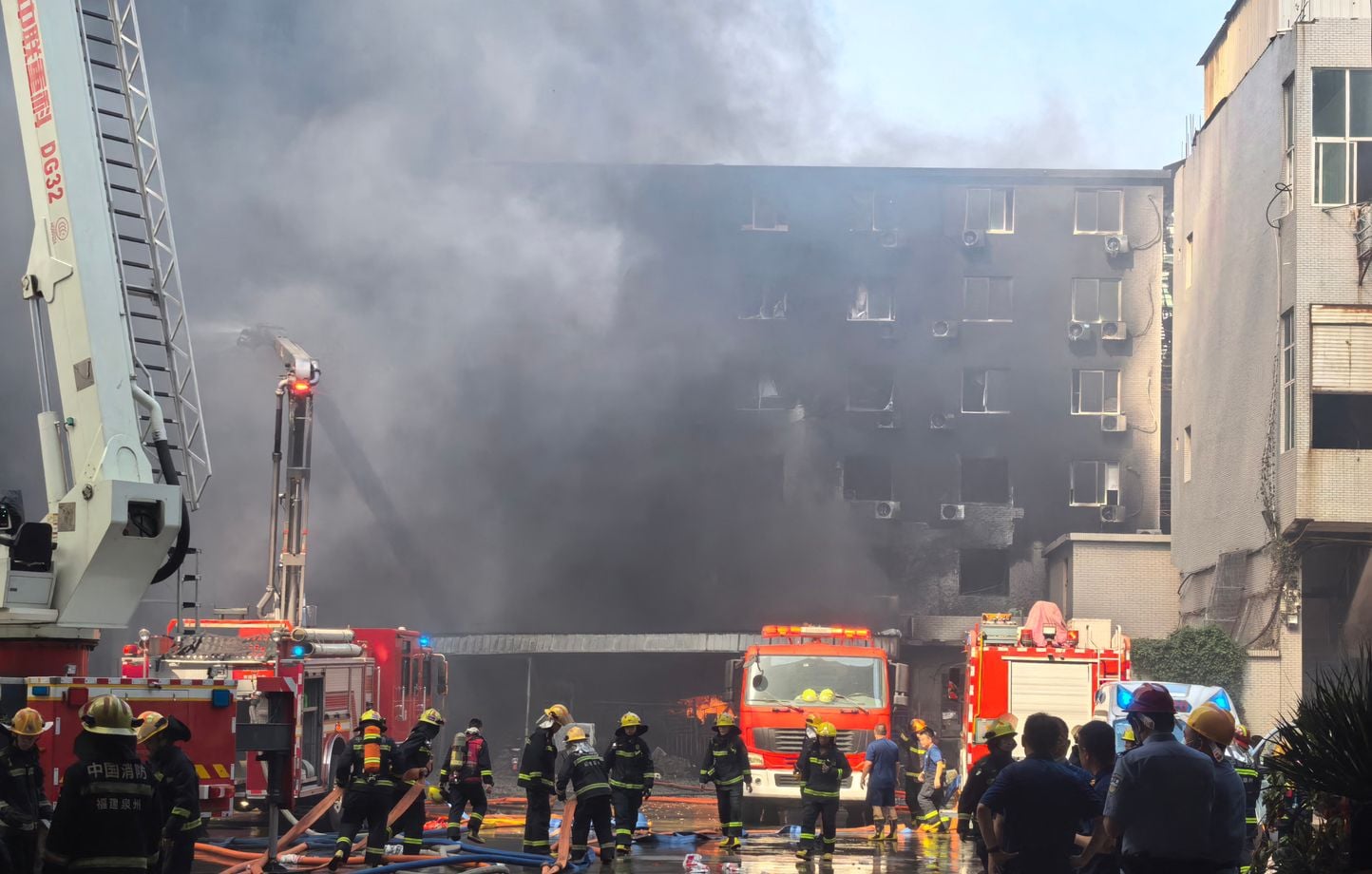 Chine : l’incendie d’une usine de chaussures fait 28 morts
