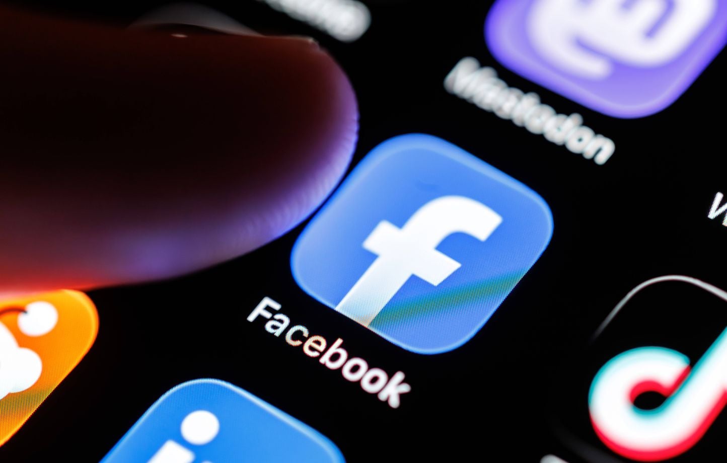 Facebook et Instagram trop addictifs : l’UE menace Meta