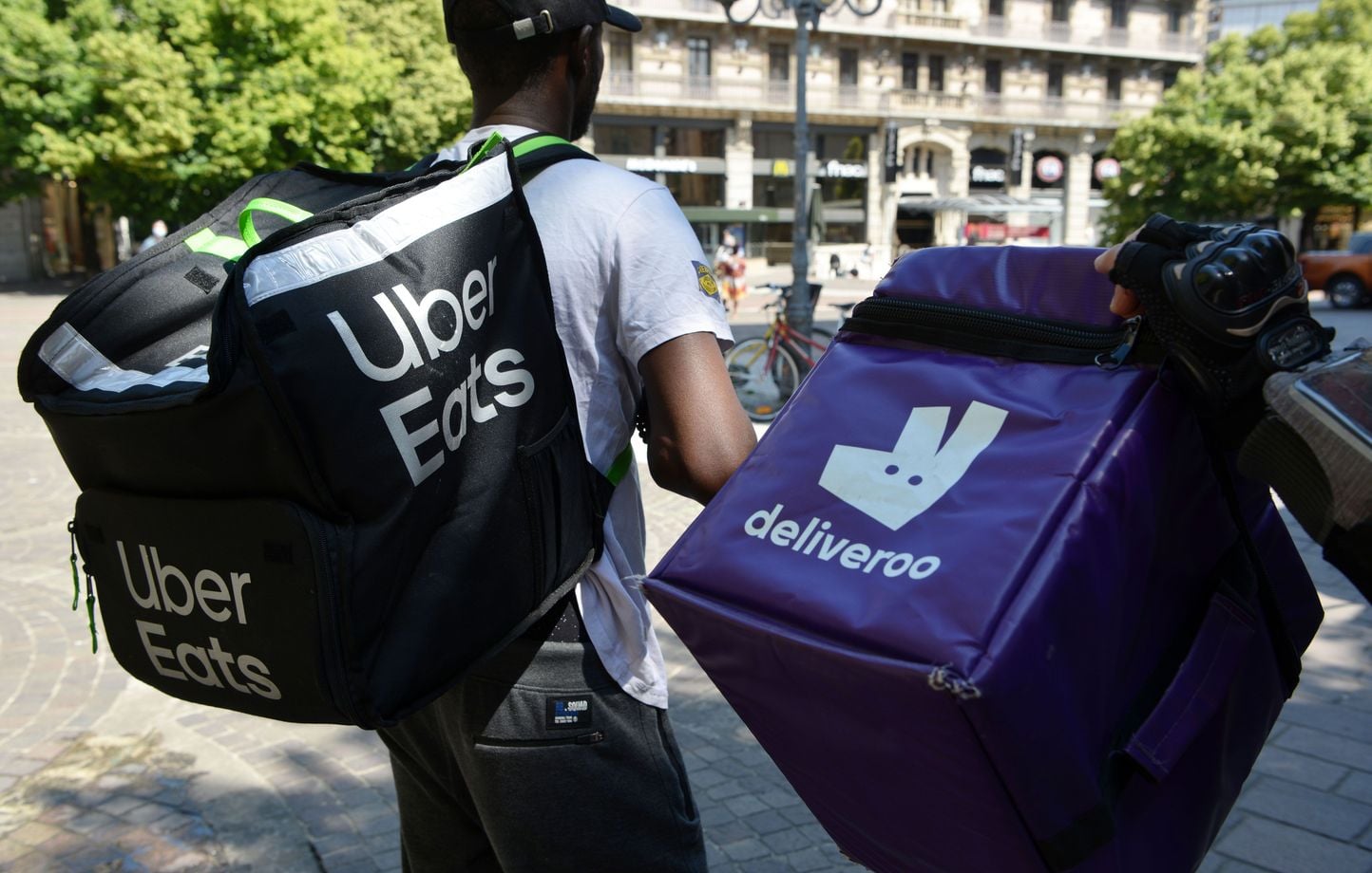 Uber Eats et Deliveroo : salaire minimum à 19 €/h