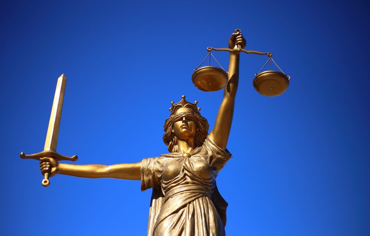 Photos intimes à un élève de 14 ans : une ex-prof condamnée