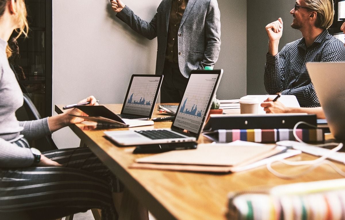 Plus de femmes aux postes clés des entreprises du CAC40