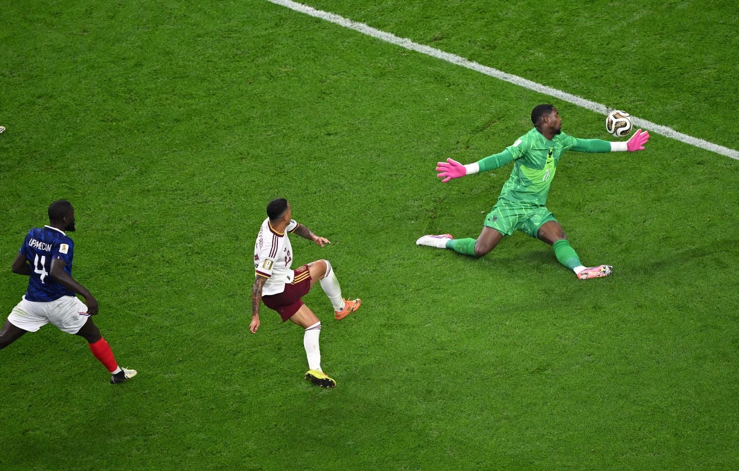 France-Espagne : des Bleus fantômes, la Roja file en finale