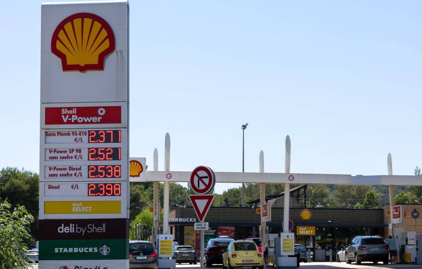 Prix des carburants : le gazole dépasse 2 € le litre